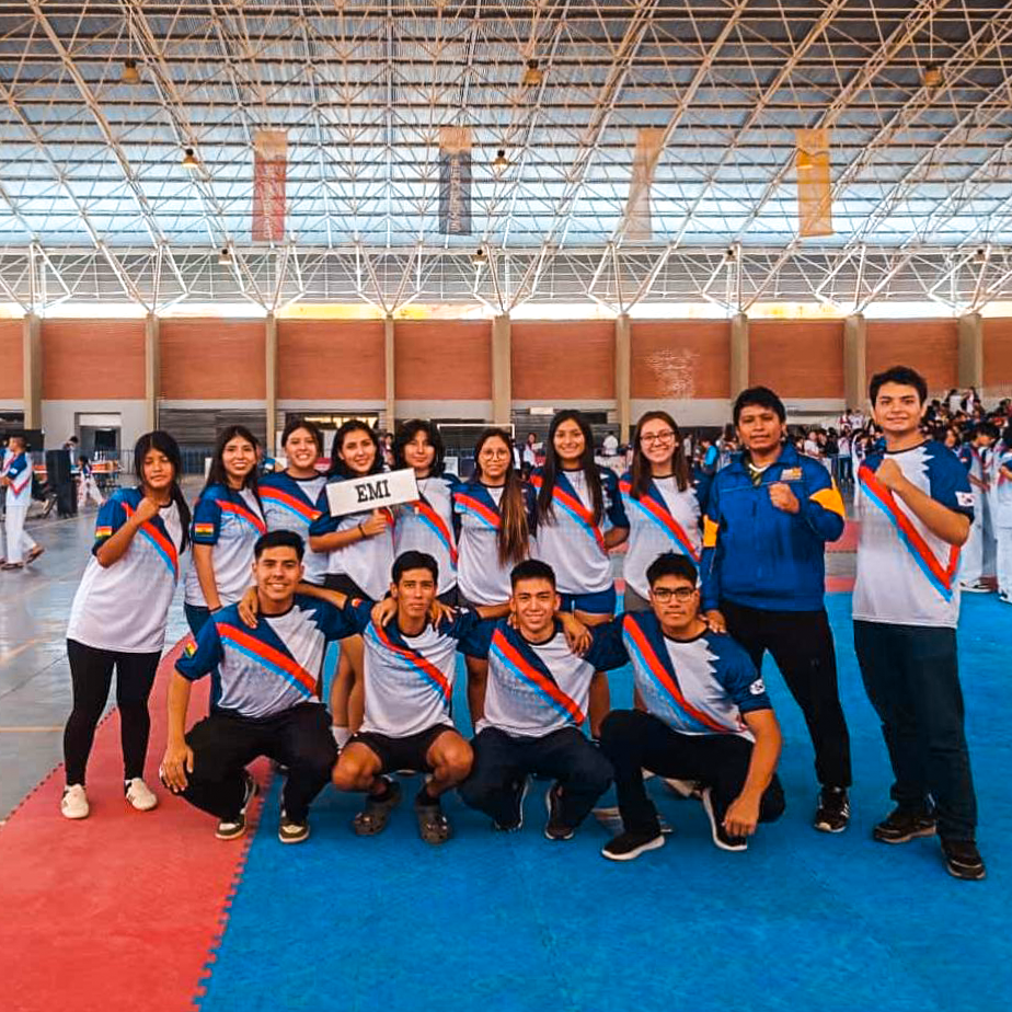 🥇 ¡Gloriosa victoria para la EMI! Nuestro equipo de Taekwondo demostró su excelencia y disciplina al coronarse campeones en la categoría de Institutos Militares y Policiales en el 3er. Campeonato Open "Copa Embajador de Corea en Bolivia 2024". ¡Un logro más que enaltece el espíritu de nuestra institución! 🥋💪 #Taekwondo #Campeones #SelloEMI